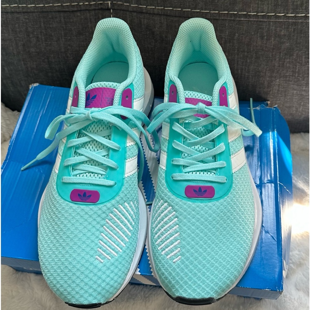 Brand new, never worn Adidas Sneaker
